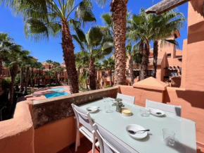 Modern 2 Bedroom Beachside Apartment NR72